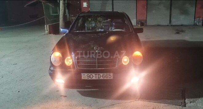 Mercedes E 230 1996, 330,500 km - 2.3 l - Mingəçevir