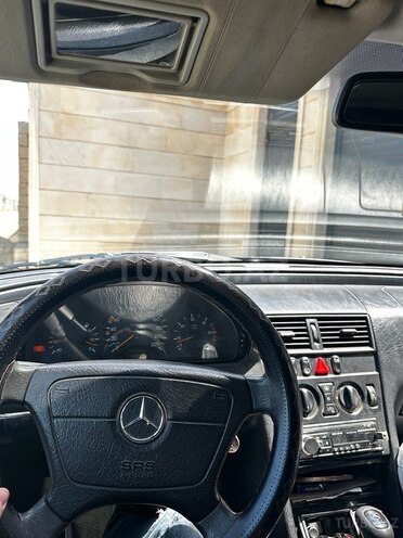 Mercedes C 220 d 2000, 393,000 km - 2.2 l - Bakı