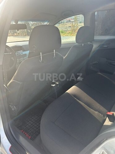 Opel Astra 2009, 360,000 km - 1.4 l - Bakı