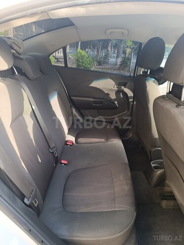 Chevrolet Aveo-13