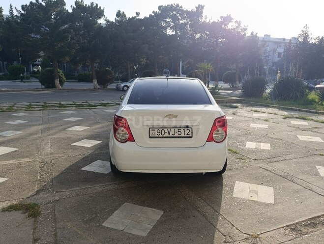 Chevrolet Aveo-7