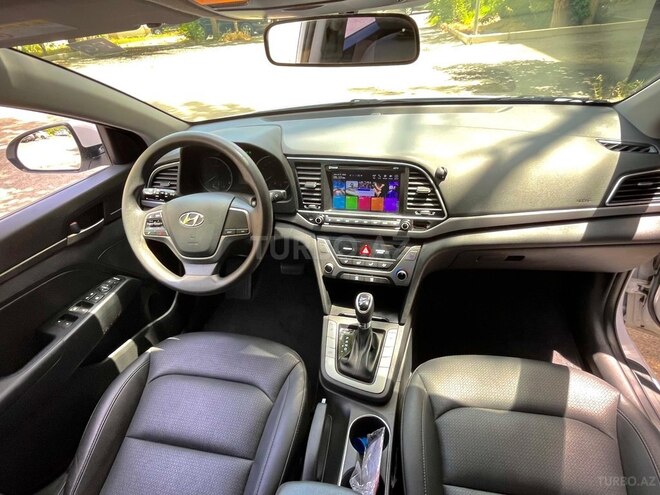 Hyundai Avante 2018, 102,000 km - 1.6 l - Bakı
