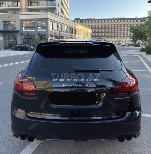 Porsche Cayenne-2
