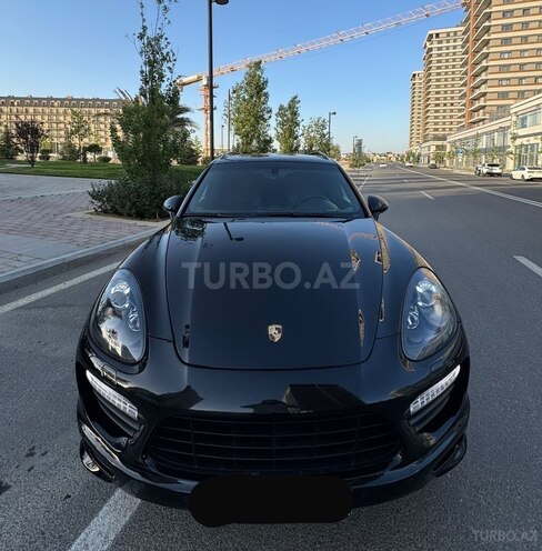 Porsche Cayenne-1