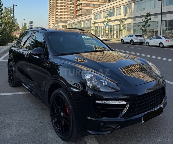 Porsche Cayenne-4