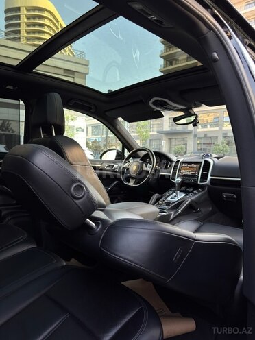 Porsche Cayenne-7