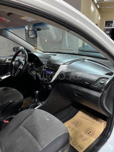 Hyundai Accent 2013, 225,005 km - 1.6 l - Sumqayıt