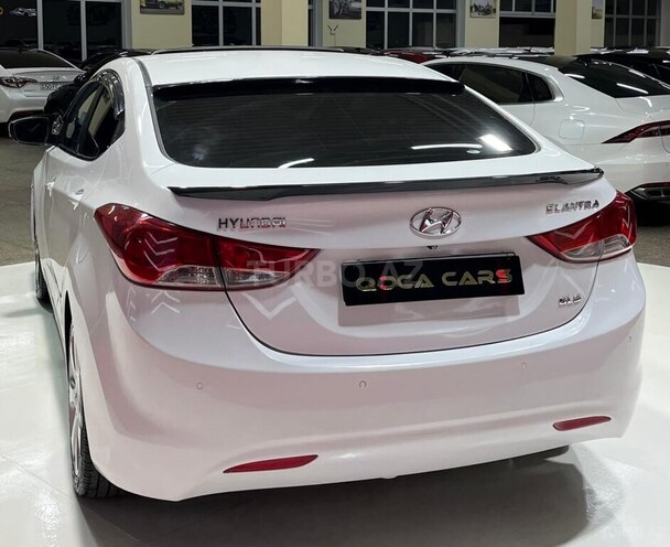 Hyundai Elantra 2011, 177,077 km - 1.8 l - Astara