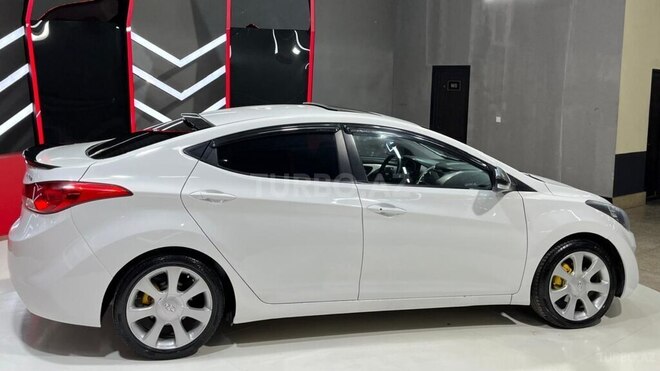 Hyundai Elantra 2011, 177,077 km - 1.8 l - Astara