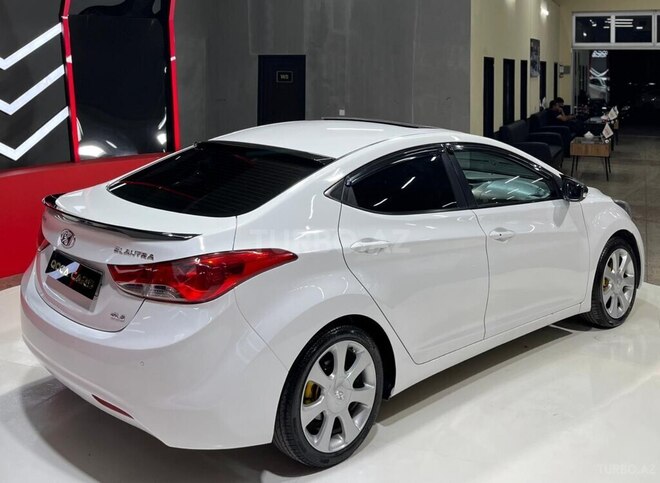 Hyundai Elantra 2011, 177,077 km - 1.8 l - Astara