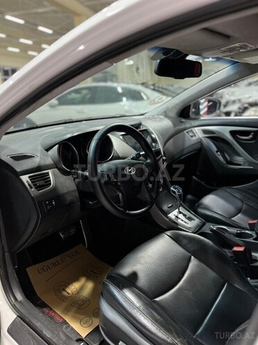 Hyundai Elantra 2011, 177,077 km - 1.8 l - Astara