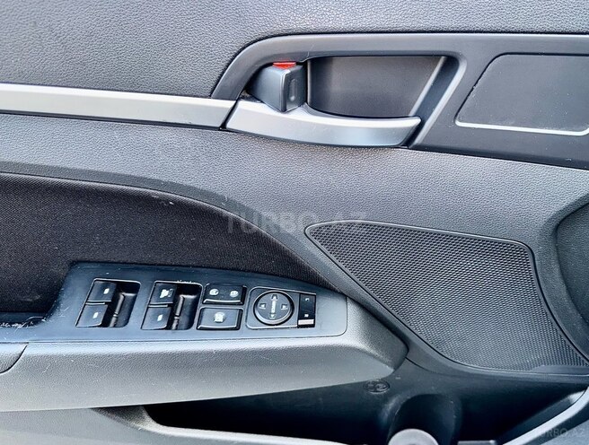 Hyundai Elantra 2019, 43,000 km - 1.6 л - Bakı