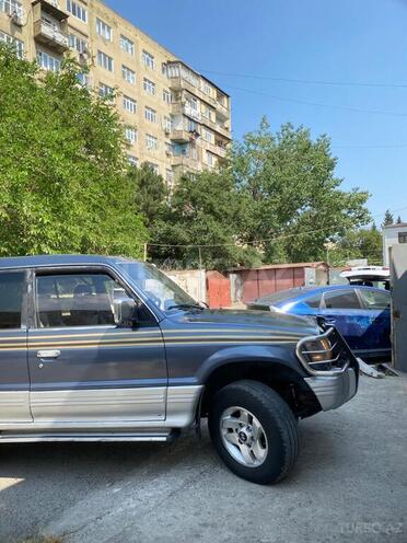 Mitsubishi Pajero 1993, 235,421 km - 2.5 l - Bakı