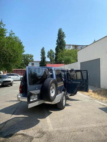 Mitsubishi Pajero 1993, 235,421 km - 2.5 l - Bakı