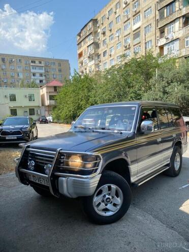 Mitsubishi Pajero 1993, 235,421 km - 2.5 l - Bakı
