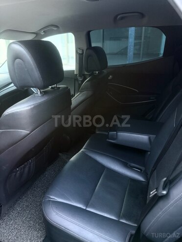 Hyundai Santa Fe-9