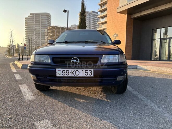 Opel Astra 1996, 383,000 km - 2.0 l - Bakı