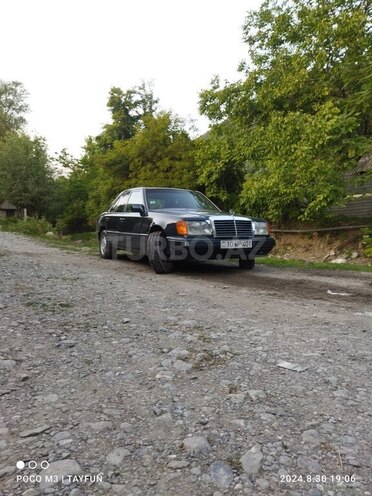 Mercedes E 200 1992, 555,555 km - 2.0 l - Şəki
