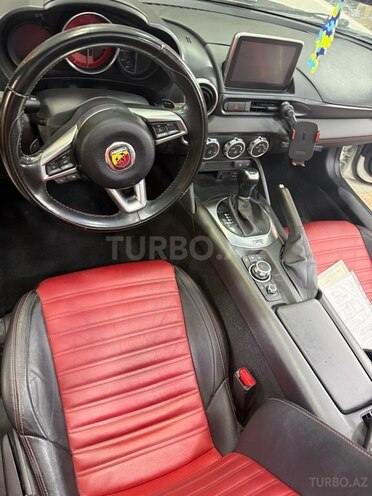 Abarth 124 Spider-11