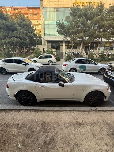 Abarth 124 Spider-3
