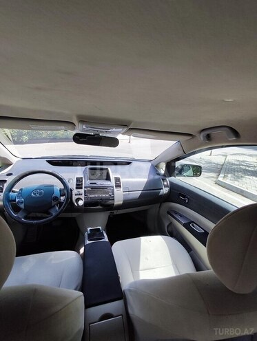 Toyota Prius-6