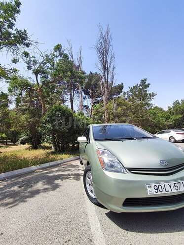 Toyota Prius-11