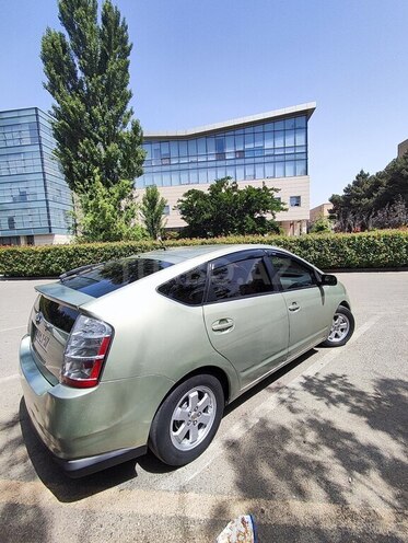 Toyota Prius-14