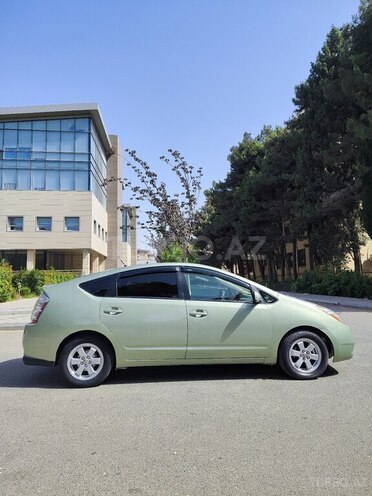 Toyota Prius-21