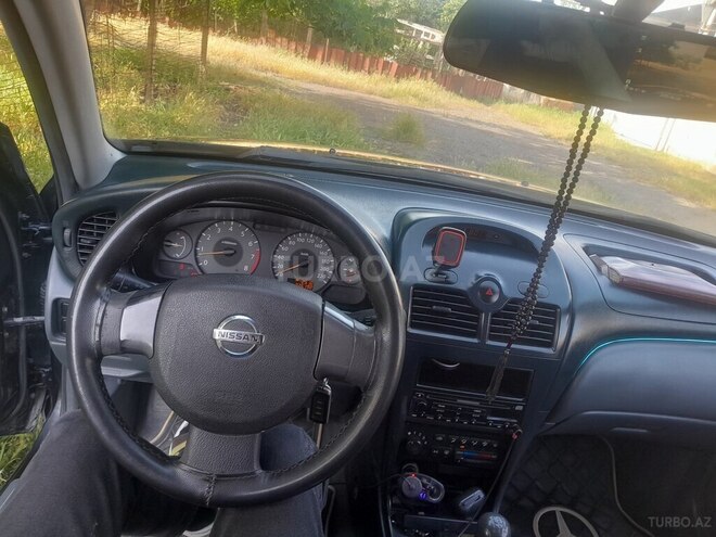 Nissan Sunny 2006, 327,000 km - 1.6 л - Gəncə