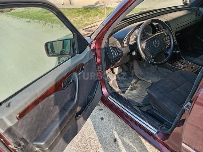 Mercedes C 200 1995, 125,807 km - 2.0 l - Bakı