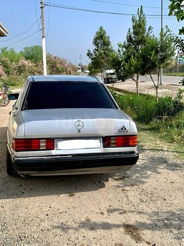 Mercedes 190 1990, 432,112 km - 2.0 l - Salyan