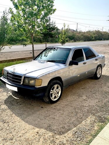 Mercedes 190 1990, 432,112 km - 2.0 l - Salyan