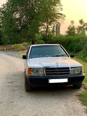 Mercedes 190 1990, 432,112 km - 2.0 l - Salyan