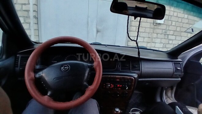 Opel Vectra 1996, 258,635 km - 1.6 l - Gəncə