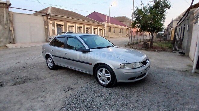 Opel Vectra 1996, 258,635 km - 1.6 l - Gəncə