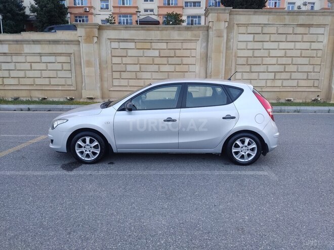 Hyundai i30 2010, 195,000 km - 1.4 л - Bakı