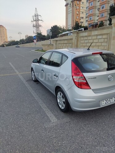 Hyundai i30 2010, 195,000 km - 1.4 л - Bakı