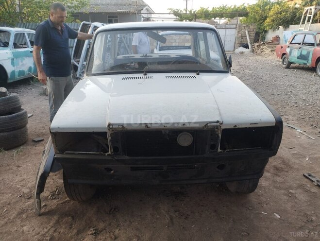LADA (VAZ) 2107 2004, 67,500 km - 1.6 л - Salyan
