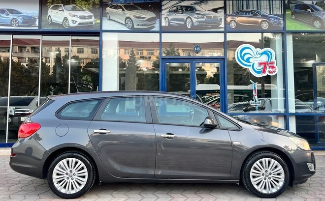 Opel Astra 2011, 186,000 km - 1.3 l - Sumqayıt