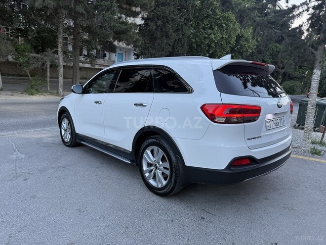 Kia Sorento-4