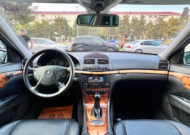Mercedes E 220 d-7
