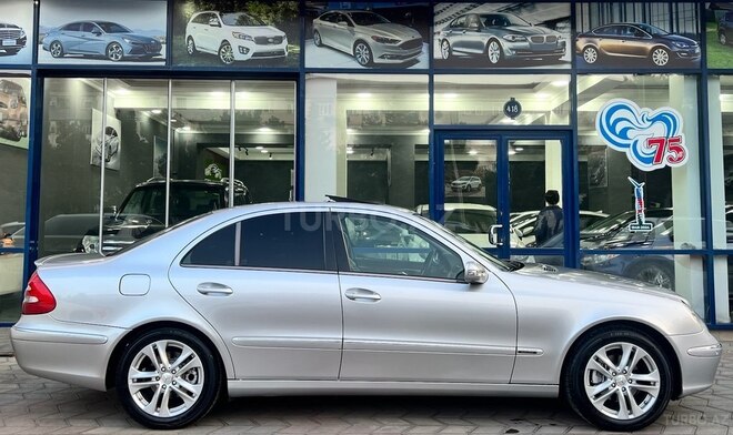 Mercedes E 220 d-12