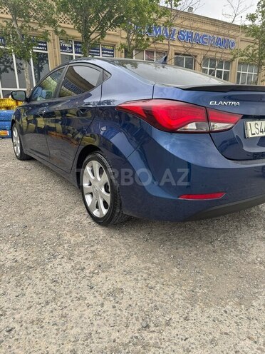 Hyundai Elantra 2015, 193,121 km - 1.8 l - Bakı