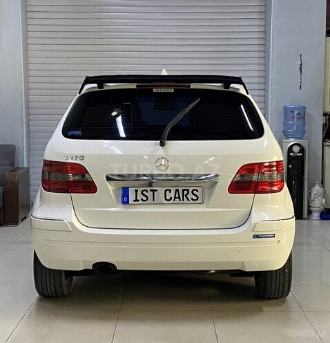 Mercedes B 170-8