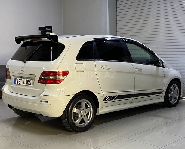 Mercedes B 170-10