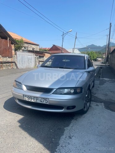 Opel Vectra 2001, 260,000 km - 1.8 l - Qax