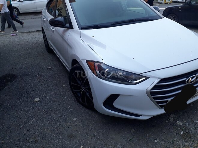 Hyundai Elantra 2018, 176,533 km - 2.0 l - Bakı