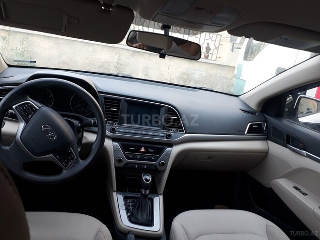 Hyundai Elantra 2018, 176,533 km - 2.0 l - Bakı