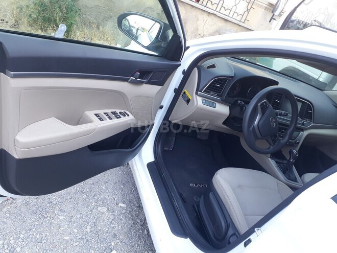 Hyundai Elantra 2018, 176,533 km - 2.0 l - Bakı