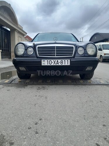 Mercedes E 240 1999, 393,000 km - 2.4 l - Bakı